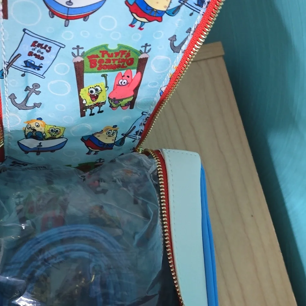 SpongeBob SquarePants Crossbody Bag - White, Blue, and Yellow - Picture 4 of 6